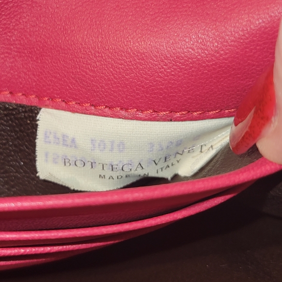 Bottega Veneta Intrecciato Cranberry Woven Leather Clutch - Picture 6 of 11
